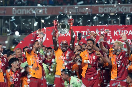 Galatasaray célèbre son 25e titre en Turquie avec ferveur et symboles historiques