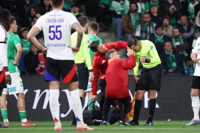 La commission de discipline de la LFP inflige un point de pénalité avec sursis à Saint-Étienne après les incidents lors du derby contre l'OL