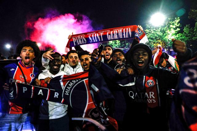 PSG-Arsenal : au coeur de la liesse aux abords du Parc des Princes