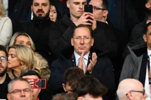 L'UEFA propose un « accord négocié » à l'OL, qui risque une exclusion des coupes d'Europe en cas de refus