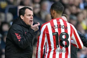 Des liens étroits mais pas de favoritisme : la French touch de Régis Le Bris à Sunderland, recette pour décrocher la montée en Premier League ?