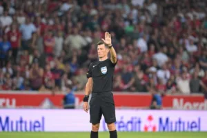 Benoît Bastien désigné arbitre de la finale de Coupe de France entre le PSG et Reims