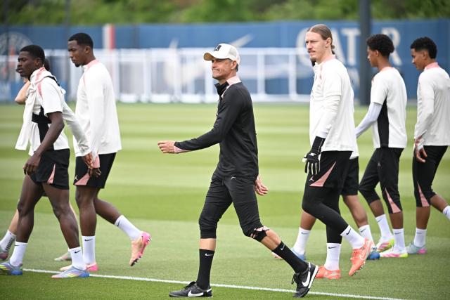 Les compositions de PSG-Reims pour la finale de la Coupe de France : Safonov titulaire, Doué remplaçant