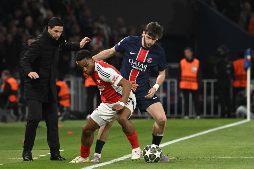 « C'est une valeur ajoutée énorme » : au PSG, les efforts défensifs de Khvitcha Kvaratskhelia en ont fait un symbole et un leader