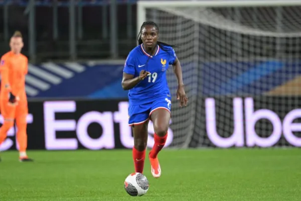 « Une grande fierté et une grande joie » : Griedge Mbock nouvelle capitaine de l'équipe de France